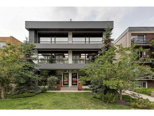 1-1723 10 Street Sw, Calgary, AB - Outdoor