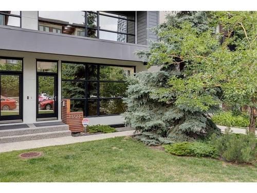 1-1723 10 Street Sw, Calgary, AB - Outdoor