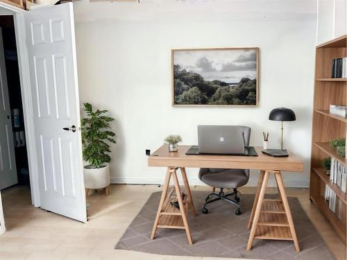 127 Woodfield Road Sw, Calgary, AB - Indoor Photo Showing Office