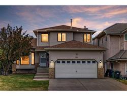 224 Edgebank Circle NW Calgary, AB T3A 4V5