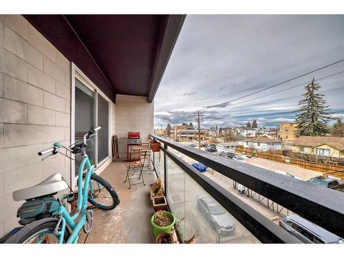 301-1022 16 Avenue Nw, Calgary, AB - Outdoor With Balcony