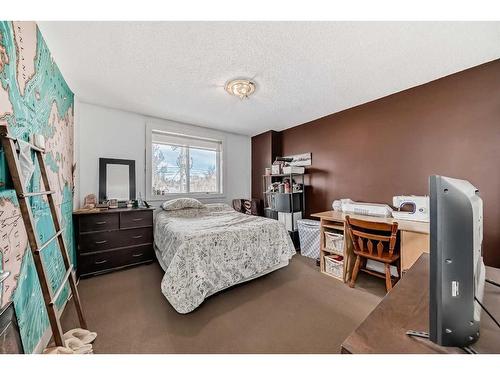 301-1022 16 Avenue Nw, Calgary, AB - Indoor Photo Showing Bedroom