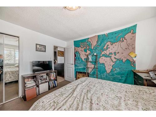 301-1022 16 Avenue Nw, Calgary, AB - Indoor Photo Showing Bedroom