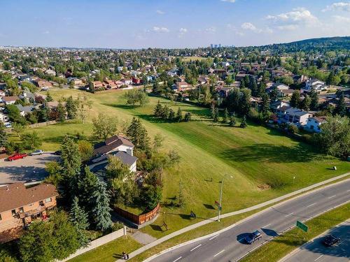 527 Bernard Mews Nw, Calgary, AB - Outdoor With View