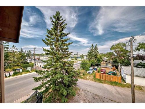 302-1712 38 Street Se, Calgary, AB - Outdoor With View