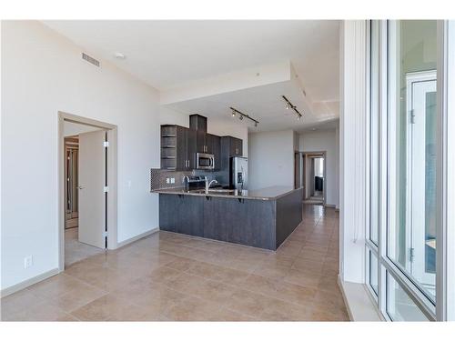 3304-210 15 Avenue Se, Calgary, AB - Indoor Photo Showing Kitchen