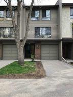 41 Point McKay Court NW Calgary, AB T3B 5B7