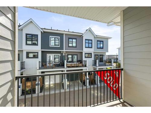 211-595 Mahogany Road Se, Calgary, AB - Outdoor With Exterior