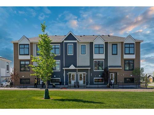 211-595 Mahogany Road Se, Calgary, AB - Outdoor With Facade