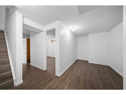 6515 68 Street Ne, Calgary, AB - Indoor Photo Showing Other Room