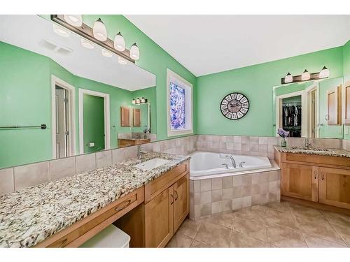 204 Silverado Boulevard Sw, Calgary, AB - Indoor Photo Showing Bathroom