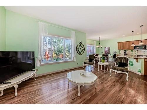 204 Silverado Boulevard Sw, Calgary, AB - Indoor Photo Showing Living Room