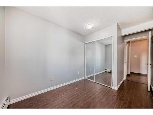 202-431 1 Avenue Ne, Calgary, AB - Indoor Photo Showing Other Room