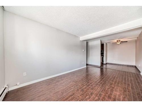 202-431 1 Avenue Ne, Calgary, AB - Indoor Photo Showing Other Room