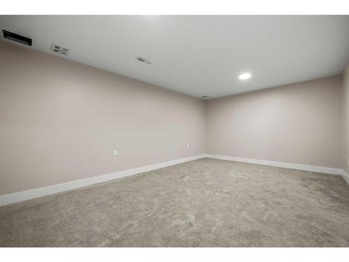 807-6223 31 Avenue Nw, Calgary, AB - Indoor Photo Showing Other Room