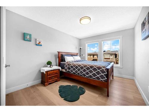 111 Legacy Landing Se, Calgary, AB - Indoor Photo Showing Bedroom