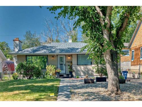 7039 22A Street Se, Calgary, AB - Outdoor