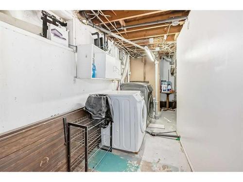 7039 22A Street Se, Calgary, AB - Indoor Photo Showing Laundry Room