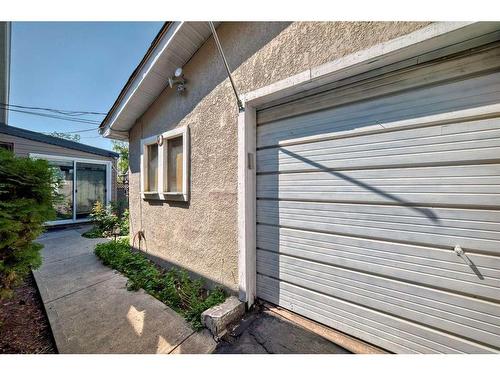 7039 22A Street Se, Calgary, AB - Outdoor With Exterior