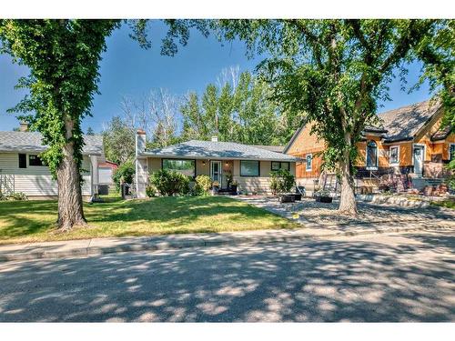 7039 22A Street Se, Calgary, AB - Outdoor With Facade