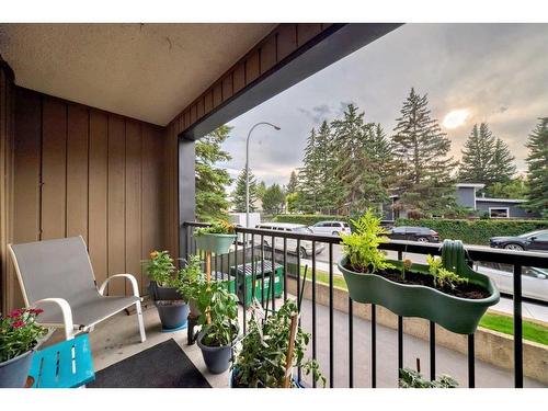 2109-4001B 49 Street Nw, Calgary, AB - Outdoor With Exterior