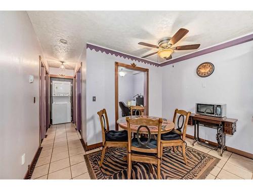 2109-4001B 49 Street Nw, Calgary, AB - Indoor Photo Showing Dining Room