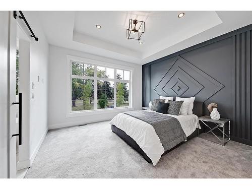 824 21 Avenue Nw, Calgary, AB - Indoor Photo Showing Bedroom