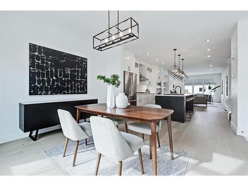 824 21 Avenue Nw, Calgary, AB - Indoor Photo Showing Dining Room