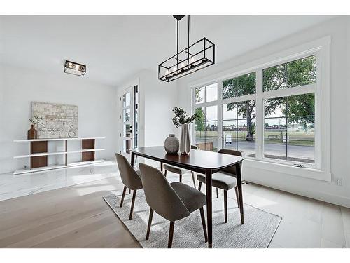 824 21 Avenue Nw, Calgary, AB - Indoor Photo Showing Dining Room