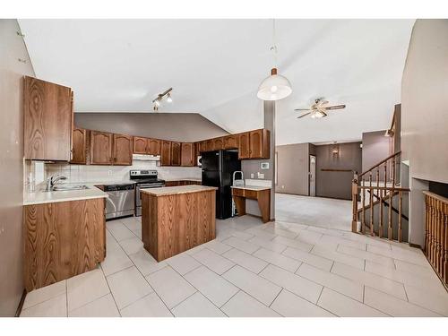 308 Macewan Valley Road Nw, Calgary, AB - Indoor Photo Showing Kitchen