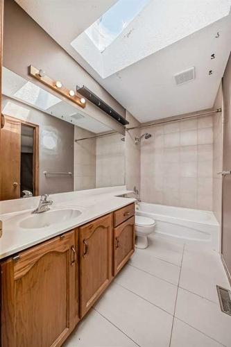 308 Macewan Valley Road Nw, Calgary, AB - Indoor Photo Showing Bathroom