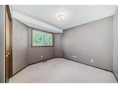 308 Macewan Valley Road Nw, Calgary, AB - Indoor Photo Showing Other Room