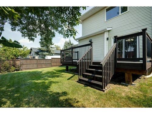 101 Mckinley Road Se, Calgary, AB - Outdoor