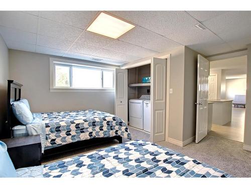 2003 62 Avenue Se, Calgary, AB - Indoor Photo Showing Bedroom