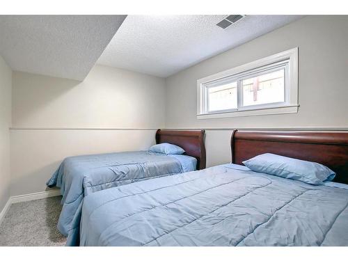 2003 62 Avenue Se, Calgary, AB - Indoor Photo Showing Bedroom