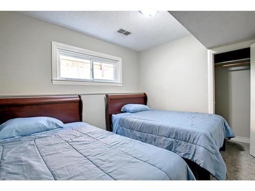 2003 62 Avenue Se, Calgary, AB - Indoor Photo Showing Bedroom