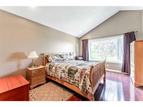 234 Mountain Park Drive Se, Calgary, AB - Indoor Photo Showing Bedroom