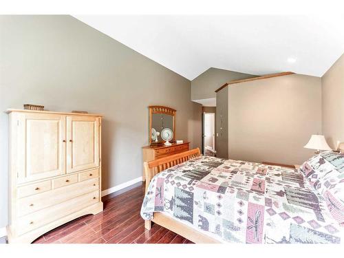 234 Mountain Park Drive Se, Calgary, AB - Indoor Photo Showing Bedroom