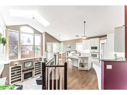 234 Mountain Park Drive Se, Calgary, AB - Indoor Photo Showing Kitchen