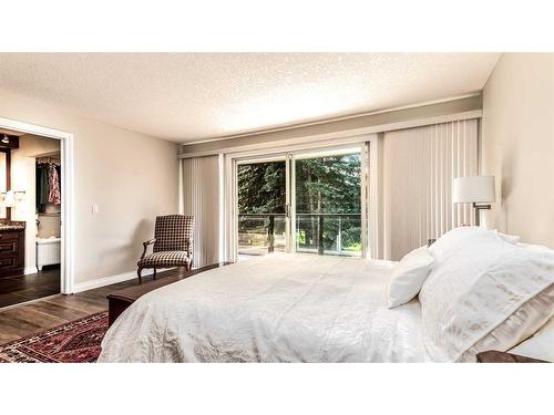 64 Willow Park Green Se, Calgary, AB - Indoor Photo Showing Bedroom