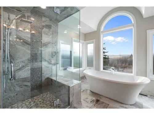 42 Woodhaven Crescent Sw, Calgary, AB - Indoor Photo Showing Bathroom