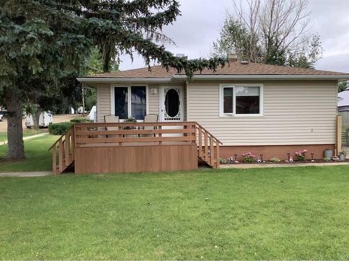 205 1 Street South, Lomond, AB - Outdoor