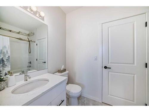 6013-15 Sage Meadows Landing Nw, Calgary, AB - Indoor Photo Showing Bathroom