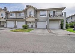 6823 Pinecliff Grove NE Calgary, AB T1Y 7K8