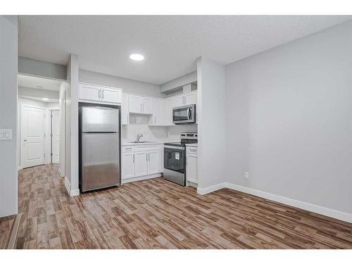 136 Savanna Passage Ne, Calgary, AB - Indoor Photo Showing Kitchen