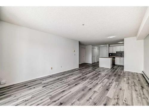 207-3000 Citadel Meadow Point Nw, Calgary, AB - Indoor