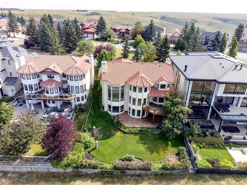 29 Edelweiss Point Nw, Calgary, AB - Outdoor