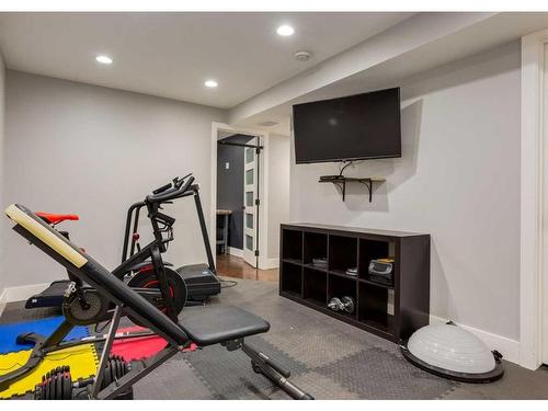 179 Scenic Park Crescent Nw, Calgary, AB - Indoor Photo Showing Gym Room