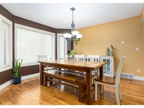 179 Scenic Park Crescent Nw, Calgary, AB - Indoor Photo Showing Dining Room