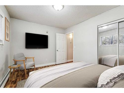 1-1815 26 Avenue Sw, Calgary, AB - Indoor Photo Showing Bedroom